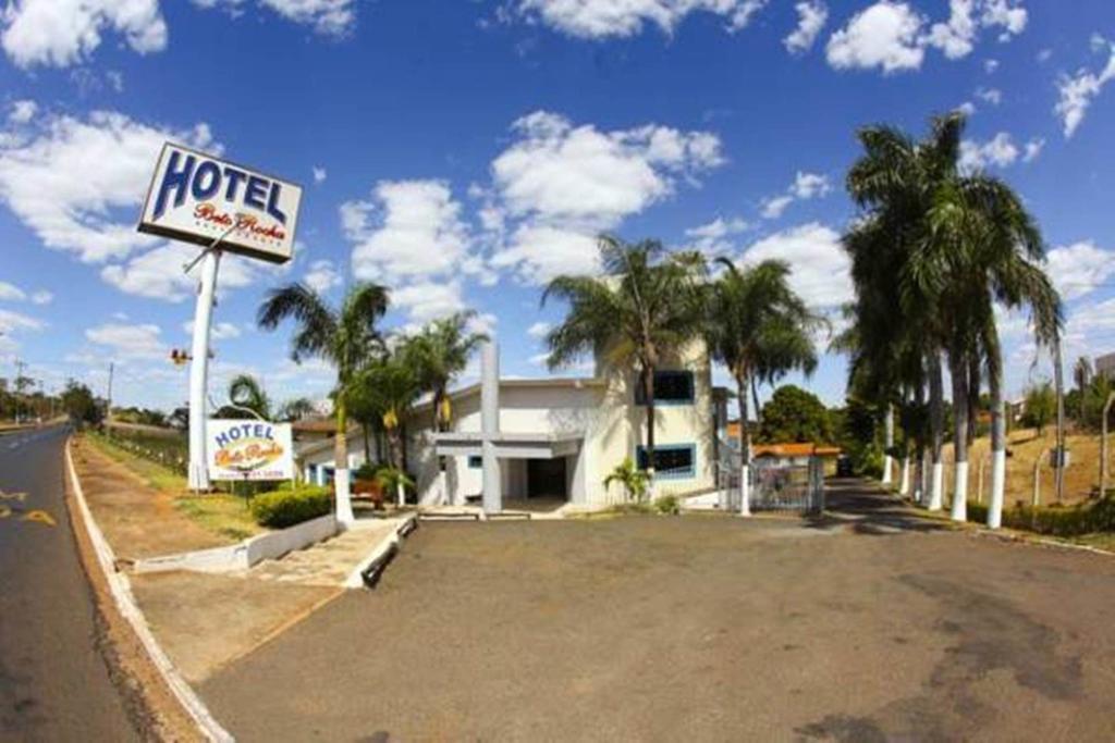 Hotel Beto Rocha サンタ・フェ・ド・スル エクステリア 写真